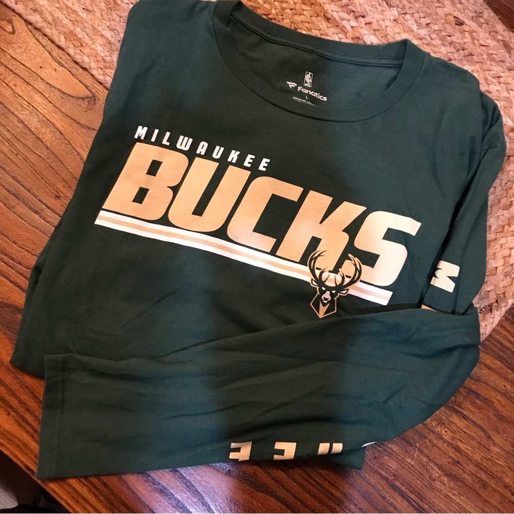 🏀Fanatics Milwaukee Bucks L/S Tee